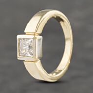 Pre-Owned 9ct Yellow Gold Cubic Zirconia Square Cut Dress Ring 41103226
