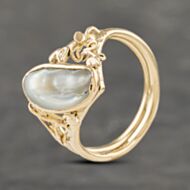 Pre-Owned 9ct Yellow Gold Baroque Pearl Fancy Dress Ring 41103272