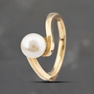 Pre-Owned 18ct Yellow Gold Cultured Pearl Single Stone Dress Ring 41103275