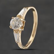 Pre-Owned 9ct Yellow Gold Cubic Zirconia Shoulder Set Solitaire Ring 41103377