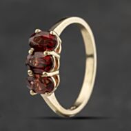 Pre-Owned 9ct Yellow Gold Garnet Oval Three Stone Ring 41103382