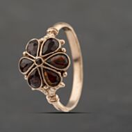 Pre-Owned Vintage Rose Gold Garnet Cluster Ring 41103386