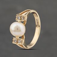 Pre-Owned 9ct Yellow Gold Cultured Pearl Dress Ring 41103424