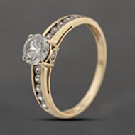 Pre-Owned 9ct Yellow Gold Cubic Zirconia Shoulder Set Solitaire Ring 41103701