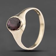 Pre-Owned 9ct Yellow Gold Garnet Oval Signet Ring 41103754