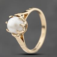 Pre-Owned Vintage 9ct Yellow Gold Pearl Claw Set Dress Ring 41103779