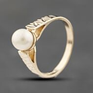 Pre-Owned 9ct Yellow Gold Pearl Dress Ring 41103808