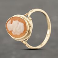 Pre-Owned 9ct Yellow Gold Cameo Oval Dress Ring 41103918
