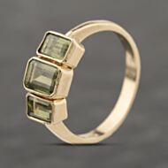 Pre-Owned 9ct Yellow Gold Peridot Three Stone Ring 41103933