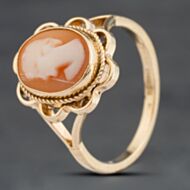 Pre-Owned 9ct Yellow Gold Cameo Oval Scallop Edge Dress Ring 41104032