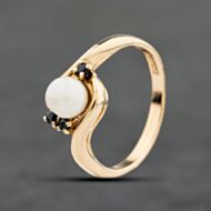Pre-Owned 9ct Yellow Gold Simulated Pearl & Blue Spinel Round Dress Ring 41104065