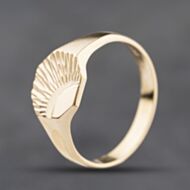 Pre-Owned 9ct Yellow Gold Patterned Signet Ring 41104178