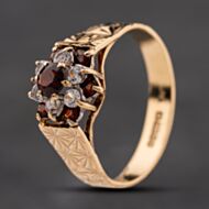 Pre-Owned 9ct Yellow Gold Garnet & White Spinel Cluster Ring 41104183