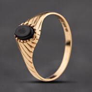 Pre-Owned 9ct Yellow Gold Onyx Oval Signet Ring 41104186