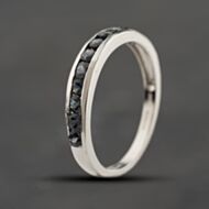 Pre-Owned 9ct White Gold Colour Changing Garnet Channel Set Half Eternity Ring 41104191