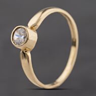 Pre-Owned 9ct Yellow Gold Cubic Zirconia Solitaire Ring 41104294