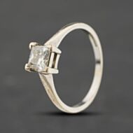 Pre-Owned 9ct White Gold Moissanite Solitaire Ring 41104360