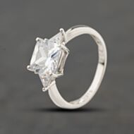 Pre-Owned 9ct White Gold Cubic Zirconia Three Stone Ring 41104408
