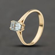 Pre-Owned 9ct Yellow Gold Blue Topaz Single Stone Dress Ring 41104486