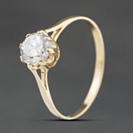 Pre-Owned 9ct Yellow Gold Cubic Zirconia Shoulder Set Solitaire Ring 41104562