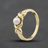 Pre-Owned 9ct Yellow Gold Cultured Pearl Crossover Pattern Shoulder Dress Ring 41104740