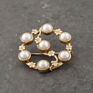 Pre-Owned 9ct Yellow Gold Cultured Pearl Wreath Brooch 41131171