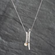 Pre-Owned 18ct White Gold Diamond & Pearl Crossover Gemstone Loose Pendant 41141982