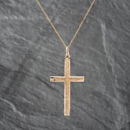 Pre-Owned 9ct Yellow Gold Large Bark Effect Pattern Cross Pendant & 18 Inch Prince Of Wales Chain 41142161