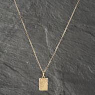 Pre-Owned 9ct Yellow Gold Oblong Engraved Locket Pendant & 18 Inch Trace Chain 41142410