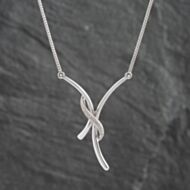 Pre-Owned 9ct White Gold Diamond Crossover Pendant & 16 Inch Herringbone Chain 41142420