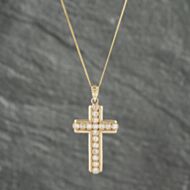 Pre-Owned 9ct Yellow Gold Cubic Zirconia Cross Pendant & 18 Inch Curb Chain 41142486