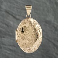 Pre-Owned 9ct Yellow Gold Large Oval Foliate Hand Engraved Locket Loose Pendant 41142521