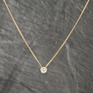 Pre-Owned 9ct Yellow Gold Brilliant Cut Diamond Round Pendant & 18 Inch Curb Chain 41142576