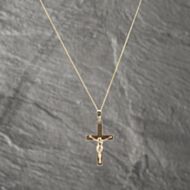 Pre-Owned 9ct Yellow Gold Crucifix Cross Pendant & 18 Inch Curb Chain 41142599