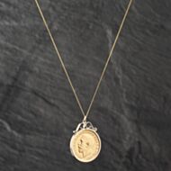 Pre-Owned 9ct Yellow Gold 1913 George V Full Sovereign Scroll Coin Keeper Pendant & 18 Inch Curb Chain 41142607