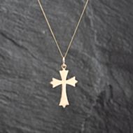 Pre-Owned 9ct Yellow Gold Cross Pendant & 18 Inch Curb Chain 41142618