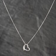 Pre-Owned White Gold Open Heart Pendant & 18 Inch Curb Chain 41142630