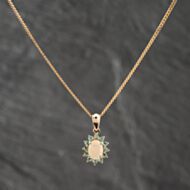 Pre-Owned 9ct Yellow Gold Opal & Apatite Oval Cluster Gemstone Pendant & 18 Inch Curb Chain 41142634