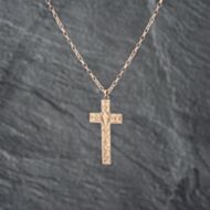 Pre-Owned Vintage 9ct Rose Gold Hand Engraved Cross Pendant & 18 Inch Belcher Chain 41142656