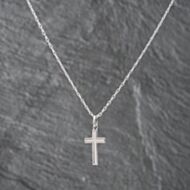 Pre-Owned 9ct White Gold Cross Pendant & 16 Inch Bar Chain 41142672