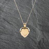 Pre-Owned 18ct Yellow Gold Heart Shaped Locket Pendant & 18 Inch Curb Chain 41142691