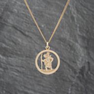 Pre-Owned 9ct Yellow Gold Round Openwork St Christopher Pendant & 18 Inch Curb Chain 41142701