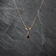 Pre-Owned 9ct Yellow Gold Garnet & Seed Pearl Pendant & 18 Inch Figaro Chain 41142725