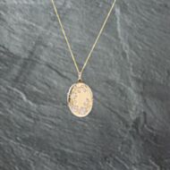 Pre-Owned 9ct Two Colour Gold Oval Flower Design Locket Pendant & 18 Inch Curb Chain 41142739