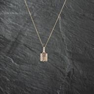 Pre-Owned 9ct Yellow Gold Opaque Coloured Centre Stone Diamond Bar Pendant & 18 Inch Curb Chain 41142805