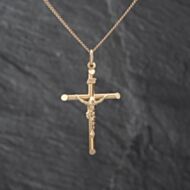 Pre-Owned 9ct Yellow Gold Large Crucifix Cross Pendant & 22 Inch Curb Chain 41142833