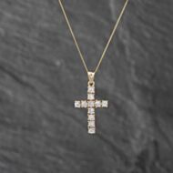 Pre-Owned 9ct Yellow Gold Cubic Zirconia Cross Pendant & 18 Inch Curb Chain 41142838