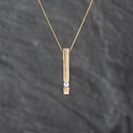 Pre-Owned Yellow Gold Brilliant Cut Diamond Bar Pendant & 18 Inch Curb Chain 41142852