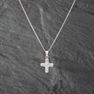 Pre-Owned 18ct White Gold Brilliant Cut Diamond Chunky Cross Pendant & 18 Inch Curb Chain 41142861