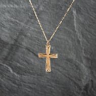Pre-Owned 9ct Yellow Gold Art Nouveau Style Cross Pendant & 16 Inch Trace Chain 41142874